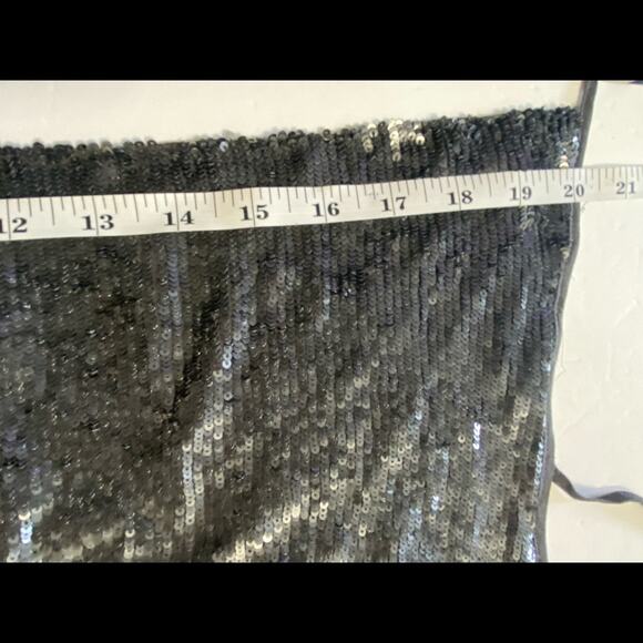 Sequin halter top tie back - Picture 5 of 7
